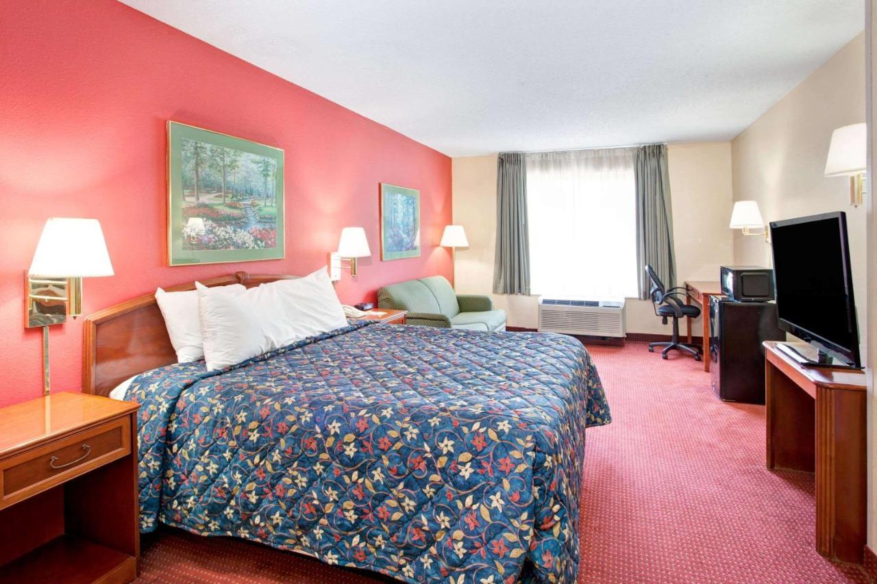 Days Inn By Wyndham Marietta-Atlanta-Delk Road Ngoại thất bức ảnh